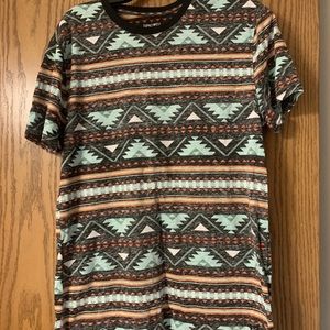 Men's Department West Aztec Buckle Short Sleeved Shirt Size Large